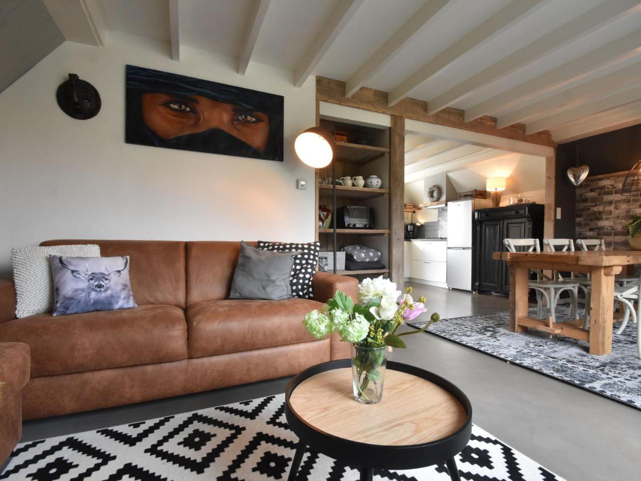 Balmy Holiday Home In Tuitjenhorn With Fenced Garden מראה חיצוני תמונה