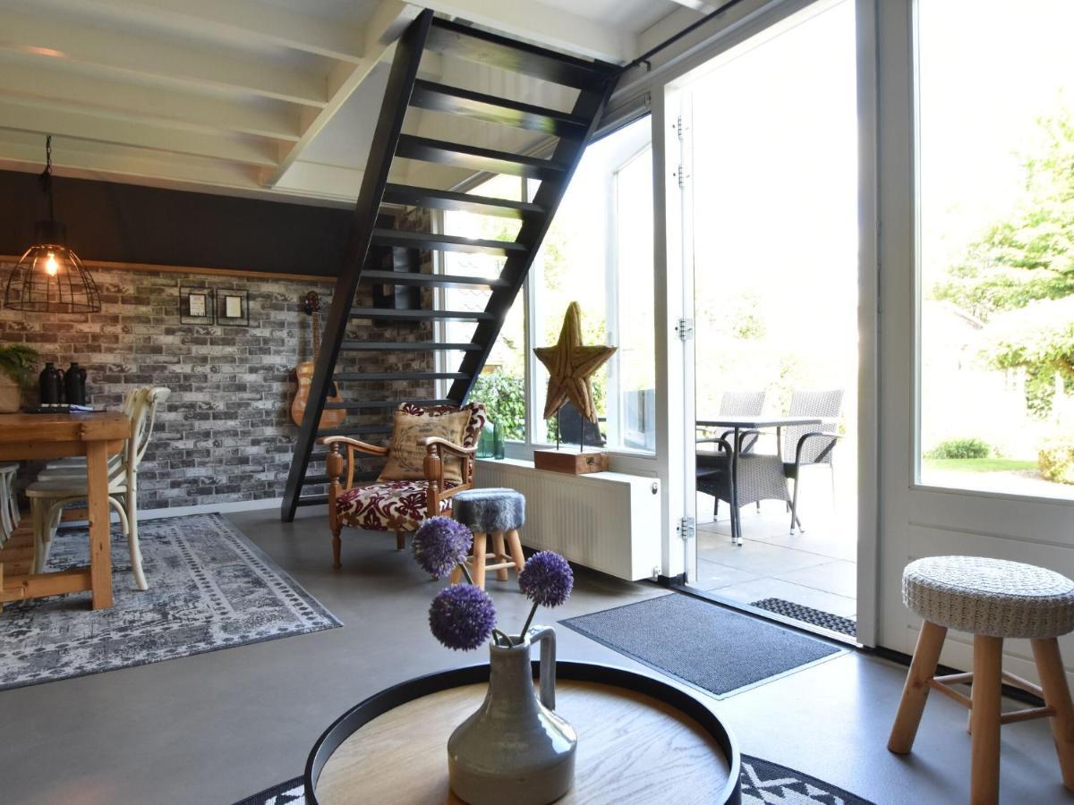 Balmy Holiday Home In Tuitjenhorn With Fenced Garden מראה חיצוני תמונה